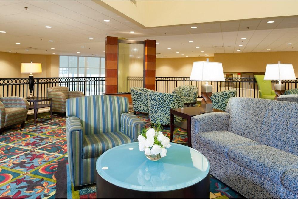 Doubletree By Hilton Holland Hotel Екстериор снимка