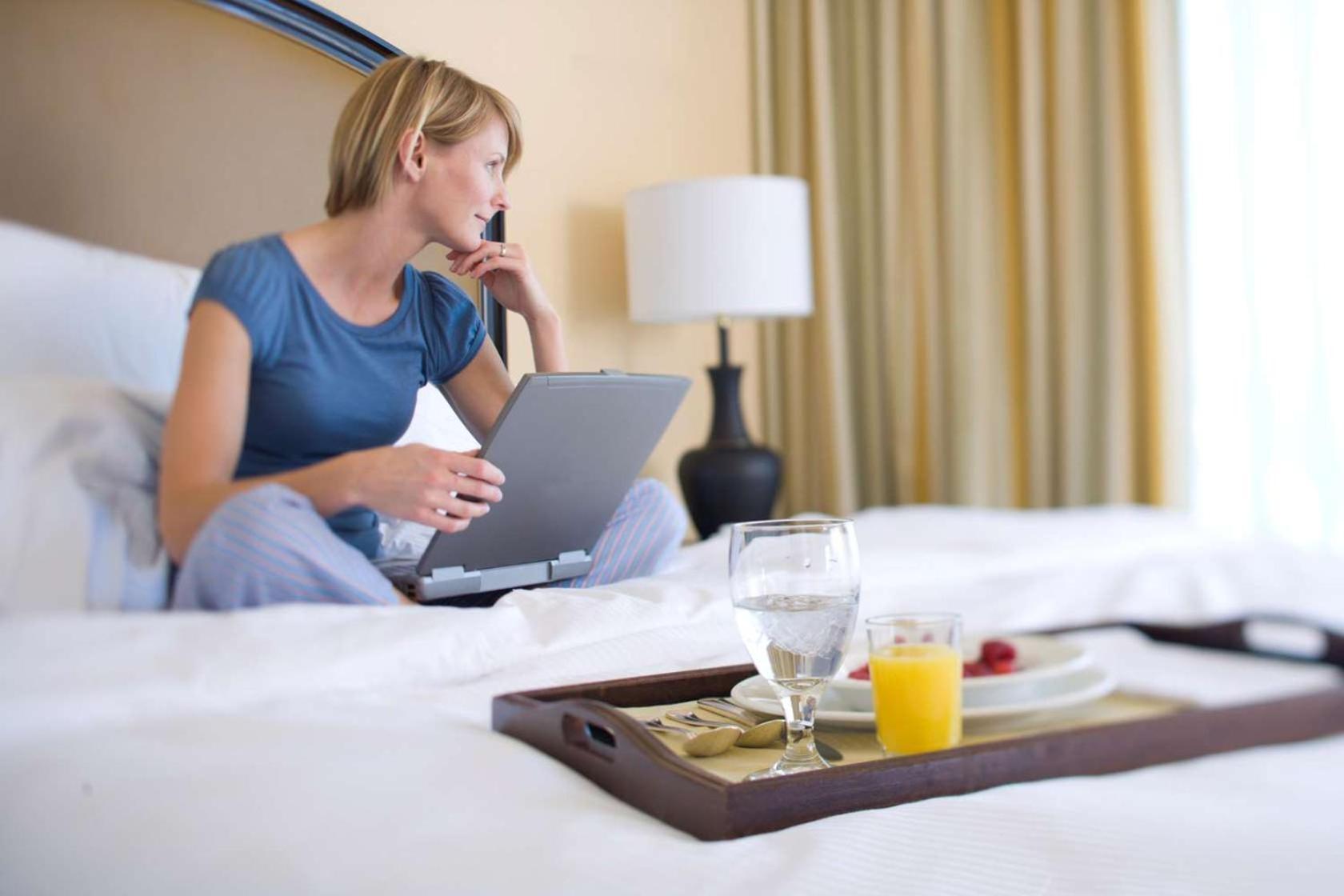 Doubletree By Hilton Holland Hotel Екстериор снимка