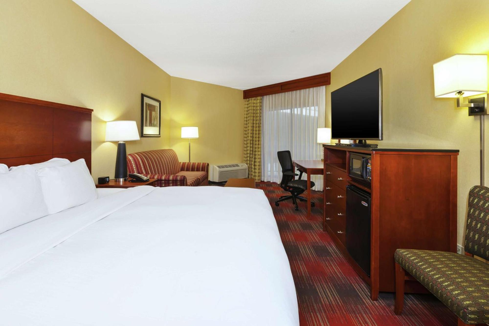 Doubletree By Hilton Holland Hotel Екстериор снимка